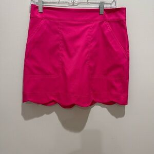 Vineyard Vines Fuchsia skort with Scalloped hem.